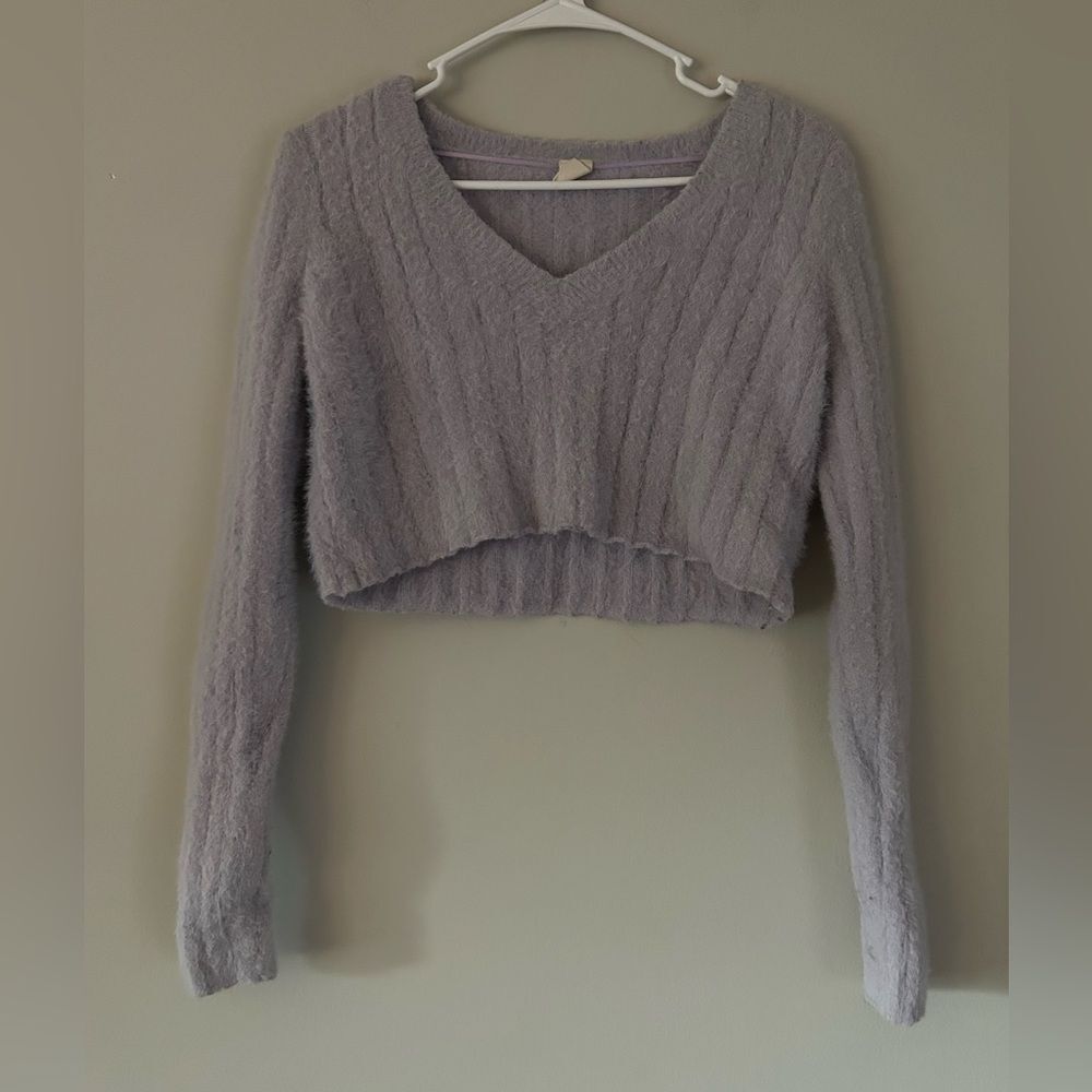 Purple Soft Fuzzy Cropped Urban Outfitters Size Small V-Neck Sweater